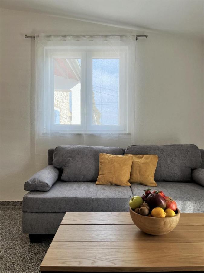 Apartment Lorun 47 Tar-Vabriga Exteriör bild