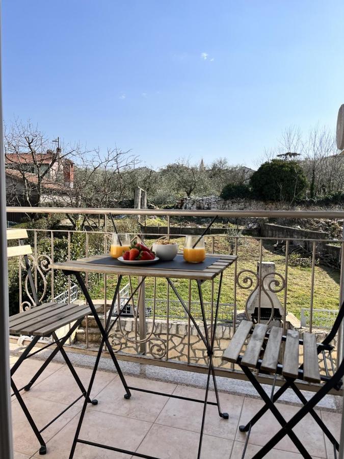 Apartment Lorun 47 Tar-Vabriga Exteriör bild