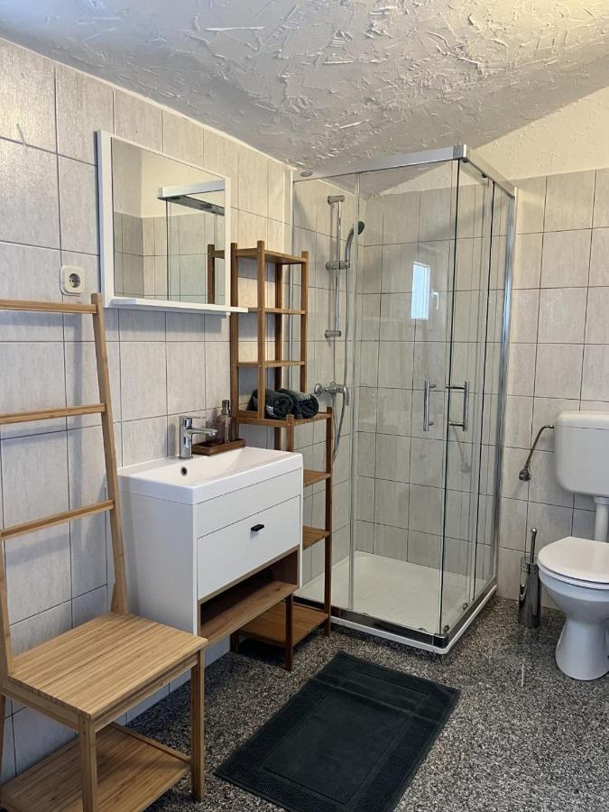 Apartment Lorun 47 Tar-Vabriga Exteriör bild